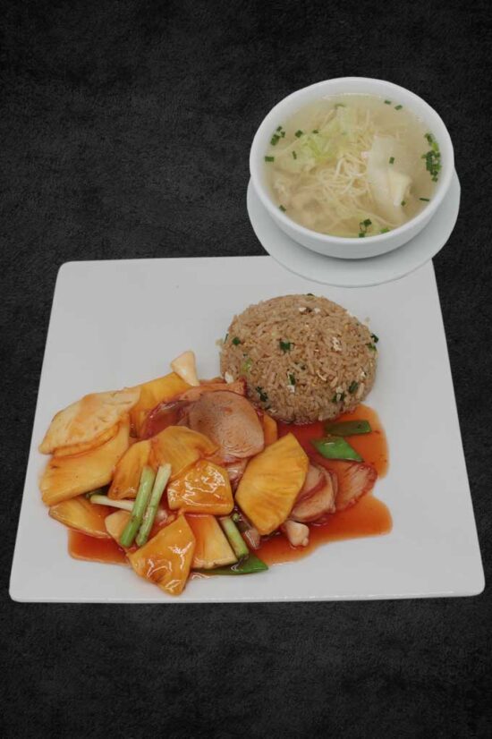 Sopa Wantan C Chancho con Piña