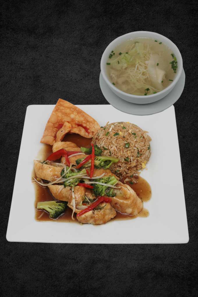 Sopa Wantan C Enrollado De Pollo