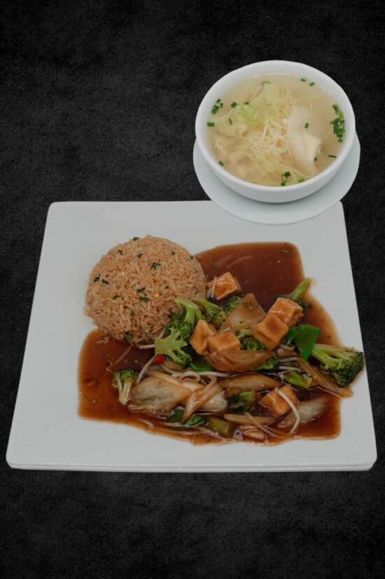 SOPA VEGETARIANA CON TAUFU CON VERDURAS